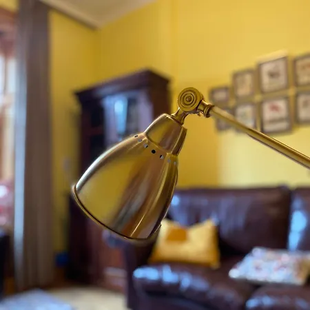 Charming 1 Bedroom *