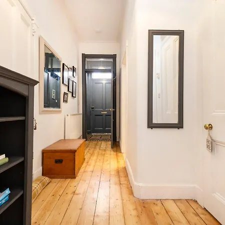 Daire Elegant Stockbridge 2-bedroom - Ground Floor Edinburgh