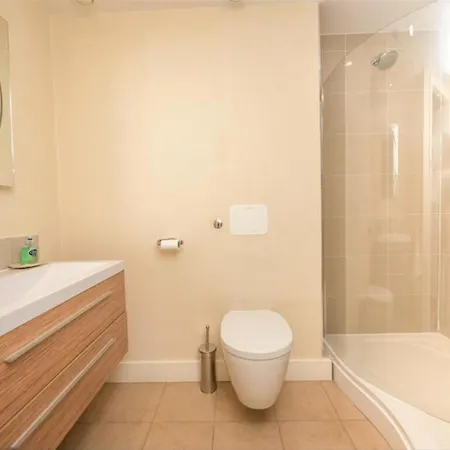 Elegant Flat In Meadows * Edinburgh