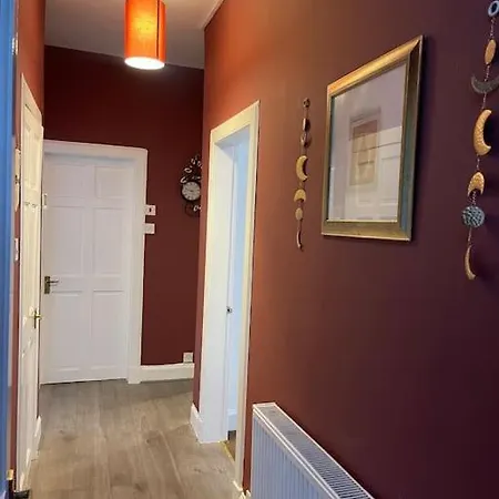 2 Bedrooms In Near Center