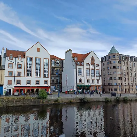 Lovely Ground Floor In Great Location At The Shore, Edinburg