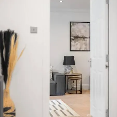 Apartamento Modern 2 Bed *
