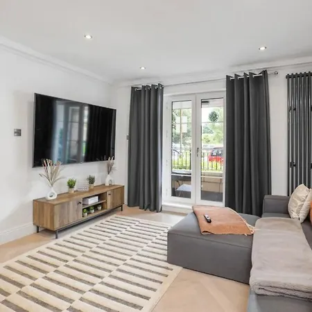 Modern 2 Bed