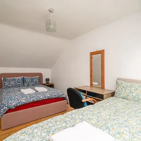 Bright - - Sleeps 10 Dom wakacyjny Edynburg