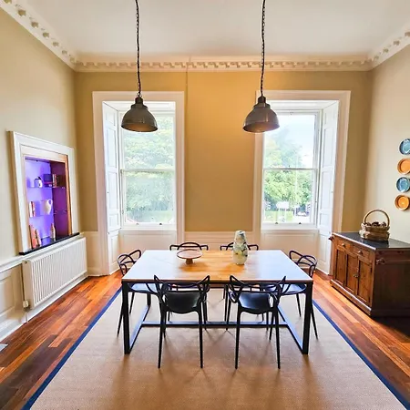 Daire Spacious 2 Bedroom In The Heart Of New Town Edinburgh