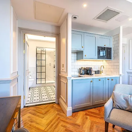 Righ Residences - George Street *