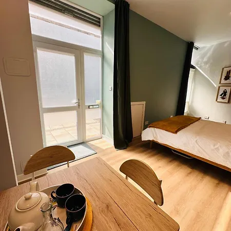 Luxury Modern L L Pet Friendly *