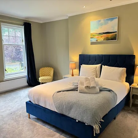 Luxury Cramond - Sleeps 10 Lägenhet *