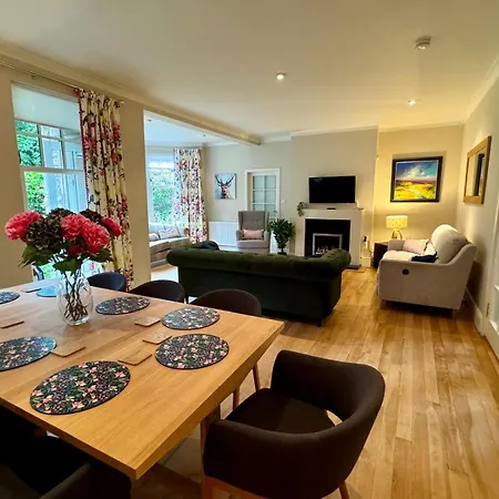 Luxury Cramond - Sleeps 10 * Edinburg