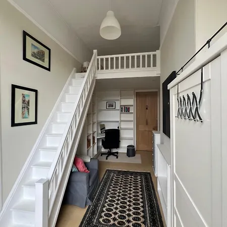 Georgian 4 Bedroom 3 Bathroom New Town