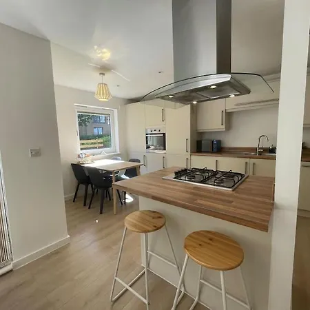 Appartamento Modern Flat In With Free Parking