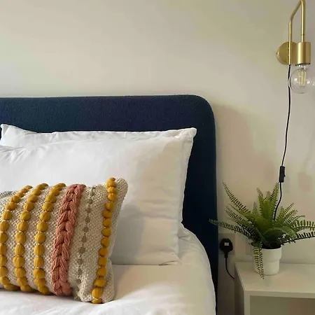 Appartamento Modern Flat In With Free Parking *