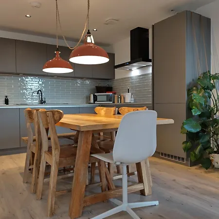 Amazing Water Of Leith View In Leith * إدنبرة