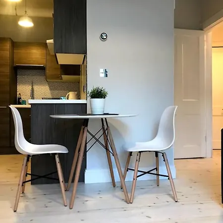Relax In Style In Edinburghs Buzzing West End Apartmán *