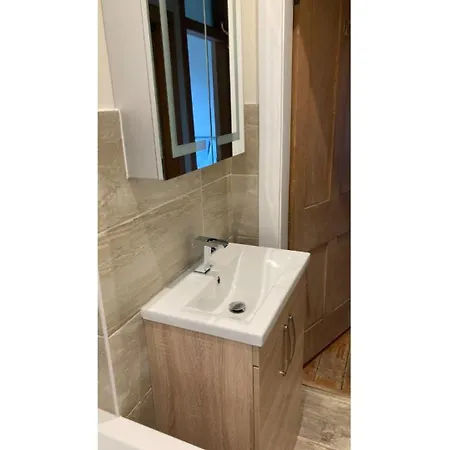 Joivy Inviting 2-bed Flat Close To City Centre