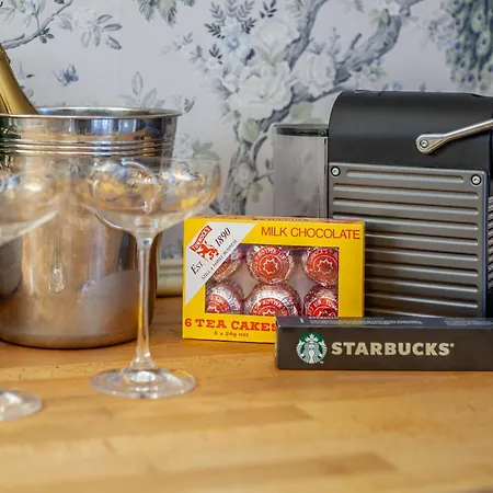 Beautiful Victorian Close To The Botanical Gardens, Free Parking! Daire *