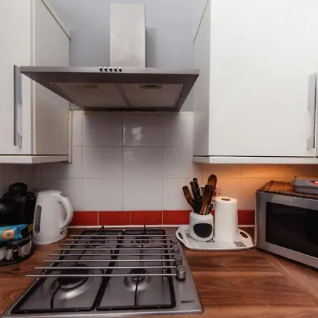 Warm By Holyrood Palace! * אדינבורו