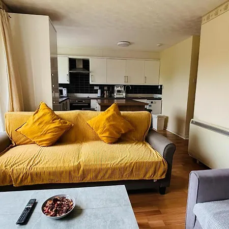 Two Bedrooms With Free Parking