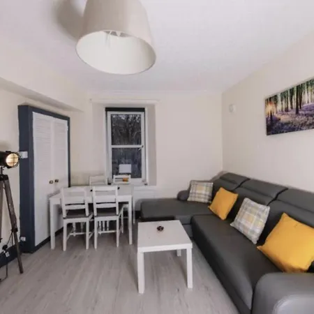 Daire Warm & Welcoming By The Meadows! City Center 7 *