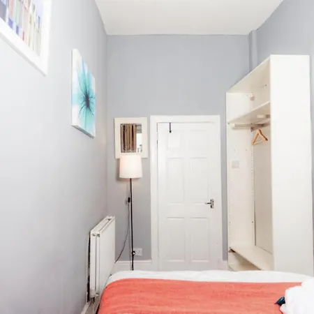 Warm & Welcoming Close To Meadows! City Centre 10 Apartment *