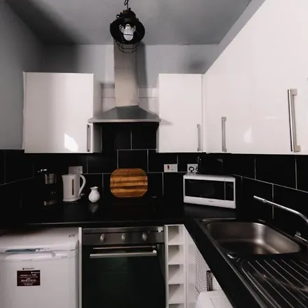 Warm & Welcoming Close To Meadows! City Centre 10 Apartment Edinburgh