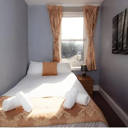 Warm & Welcoming City Center - Meadows! 2 Edinburg