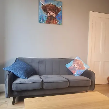 Modern 3 Bed With Free Parking