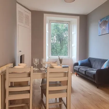 Modern 3 Bed With Free Parking Casa de Férias