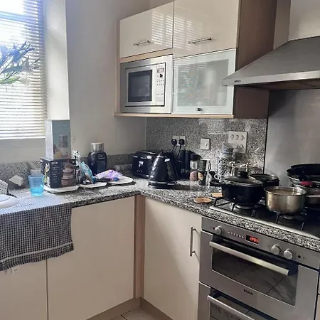 منزل للإقامة Private Bedroom In Detached In Newington إدنبرة