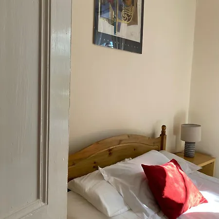 Cute 1 Bedroom Retreat In Beautiful Stockbridge * Edinburgh