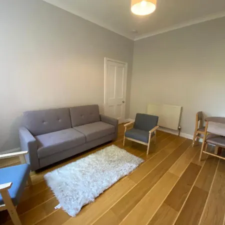 Gorgeous 2 Bed, Appartement