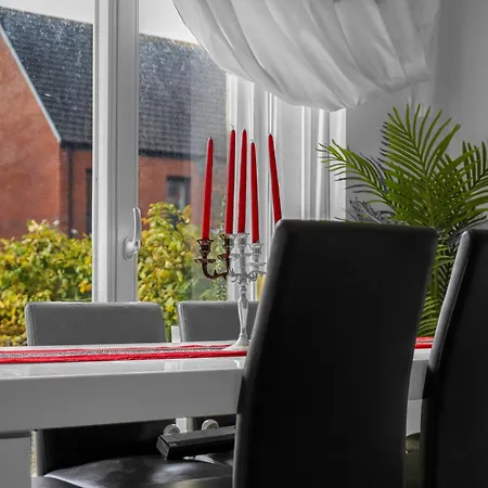 Cosy, Stylish Bedroom For Business And Work Travellers Εδιμβούργο