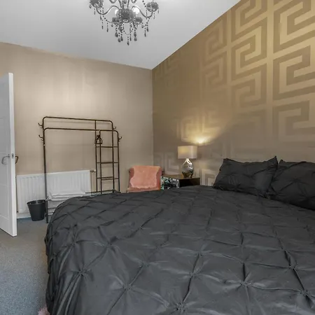 Cosy, Stylish Bedroom For Business And Work Travellers Πανσιόν Εδιμβούργο