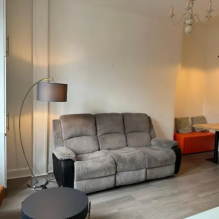 Lochrin Buildings Two Bed *