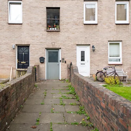 Appartamento 1 Bedroom Flat With Balcony - Pass The Keys Edimburgo