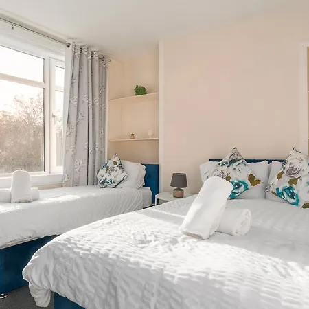 2 Bed Property, Sleeps 5, Free Parking, Near Centre Casa de Férias Edimburgo