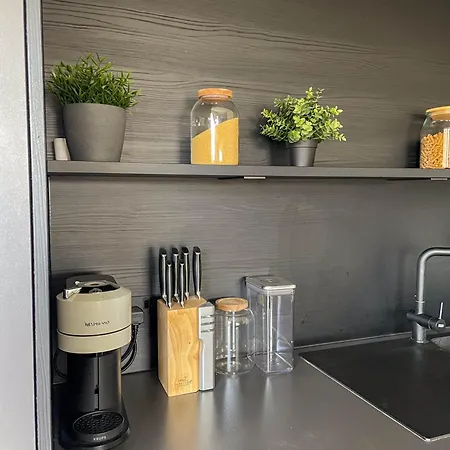 Апартаменты Modern Flat In New Town