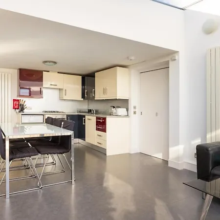 Guestready - Modern Near Craigmillar Area *