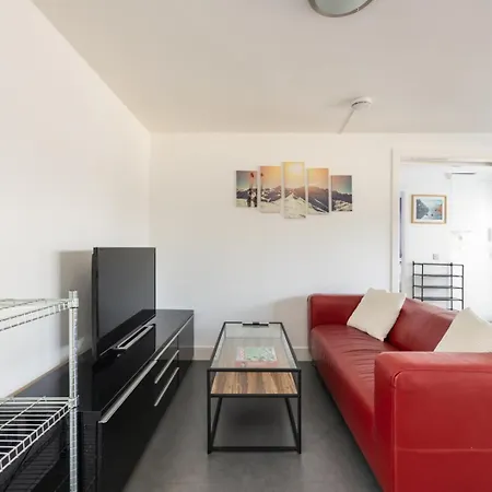 Daire Guestready - Modern Near Craigmillar Area *