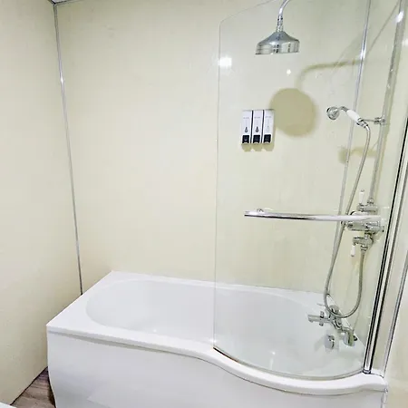 Проживание в семье No15 Castle View