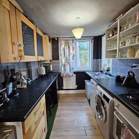 Oxgang's Shabby Chic *