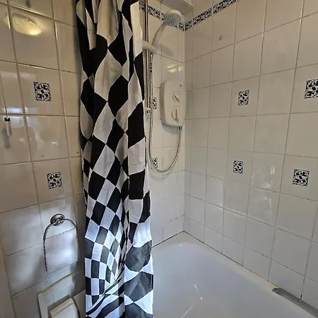 Oxgang's Shabby Chic