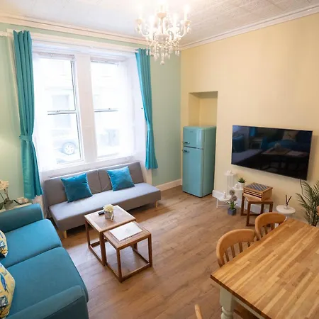 Apartment Stylish In 5 Beds 3 Bedrooms