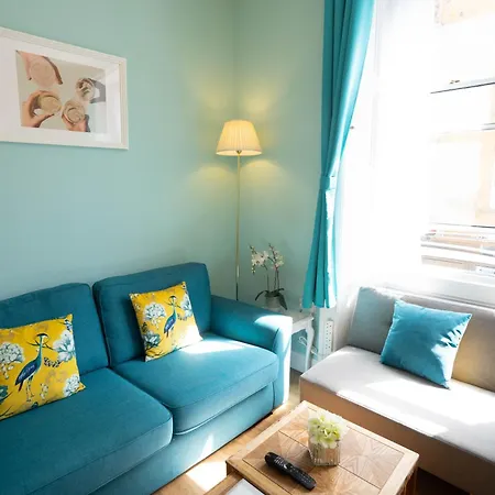 Stylish In 5 Beds 3 Bedrooms Edinburgh