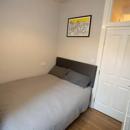 Διαμέρισμα Stylish In 5 Beds 3 Bedrooms *