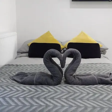 Modern 3bhk Near Zoo Appartement