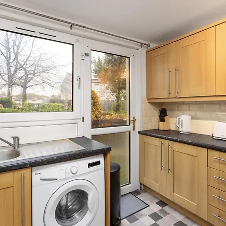 Appartement Stylish 3bed House Near Airport *