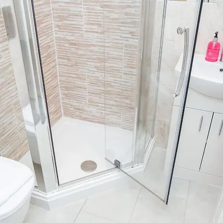 Waterfront Castle View 3 Bed Free Parking *