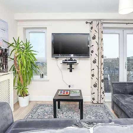 Appartamento Waterfront Castle View 3 Bed Free Parking Edimburgo