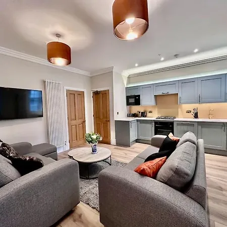 Spectacular 2 Bed, 2 Bath In Centre * Edimburgo